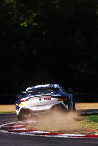 #97 - GBR Stratton Motorsport - John HARTSHORNE - Jordan COLLARD - Aston Martin Vantage AMR GT4 EVO | SRO / JEP