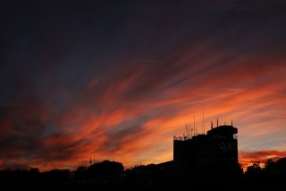 Sunset at Brands Hatch | SRO / JEP