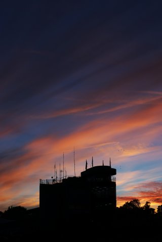 Sunset at Brands Hatch | SRO / JEP