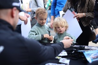 Fans at Brands Hatch | SRO / JEP