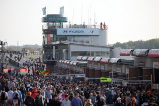 Fans at Brands Hatch | SRO / JEP
