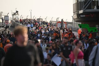 Fans at Brands Hatch | SRO / JEP