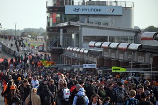 Fans at Brands Hatch | SRO / JEP
