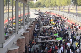 Fans at Brands Hatch | SRO / JEP