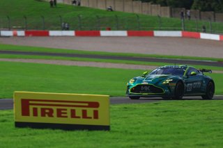 #21 - Will Orton / Jessica Hawkins - MK Racing - Aston Martin Vantage AMR GT4 Evo | SRO / JEP