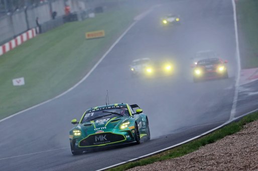 #21 - Will Orton / Jessica Hawkins - MK Racing - Aston Martin Vantage AMR GT4 Evo | SRO / JEP