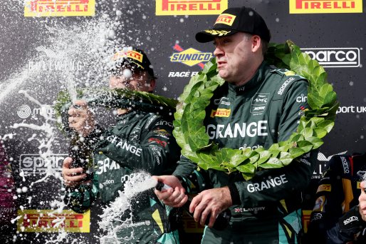 #27 - Daniel Lavery / Darren Turner - Grange Racing with FSR - Aston Martin Vantage AMR GT4 Evo | SRO / JEP