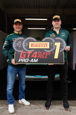 #27 - Daniel Lavery / Darren Turner - Grange Racing with FSR - Aston Martin Vantage AMR GT4 Evo | SRO / JEP
