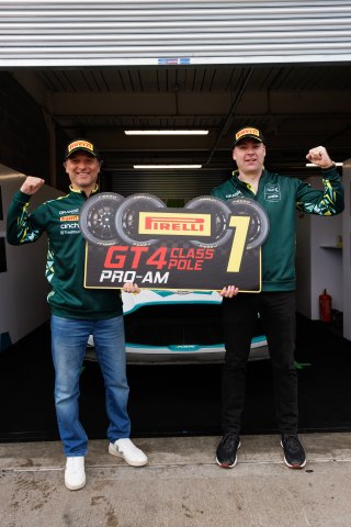 #27 - Daniel Lavery / Darren Turner - Grange Racing with FSR - Aston Martin Vantage AMR GT4 Evo | SRO / JEP