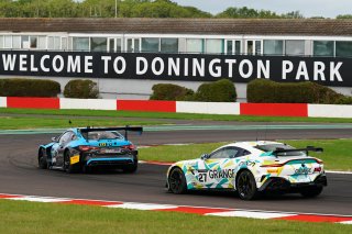#27 - Daniel Lavery / Darren Turner - Grange Racing with FSR - Aston Martin Vantage AMR GT4 Evo | SRO / JEP