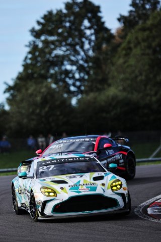 #27 - Daniel Lavery / Darren Turner - Grange Racing with FSR - Aston Martin Vantage AMR GT4 Evo | SRO / JEP