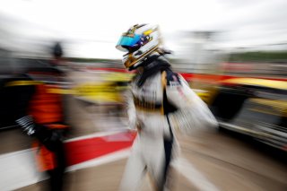 #59 - George Gamble - Optimum Motorsport - McLaren Artura GT4 | SRO / JEP