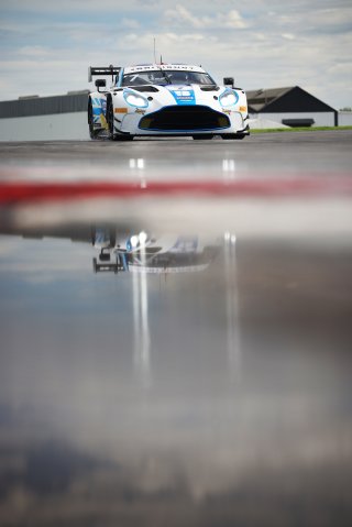 #7 - Andrew Howard / Ross Gunn - Beechdean Motorsport Ltd - Aston Martin Vantage AMR GT3 Evo | SRO / JEP