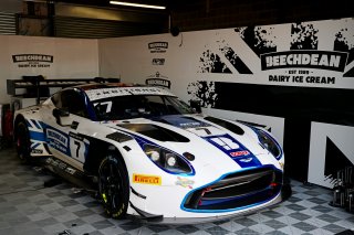#7 - Andrew Howard / Ross Gunn - Beechdean Motorsport Ltd - Aston Martin Vantage AMR GT3 Evo | SRO / JEP
