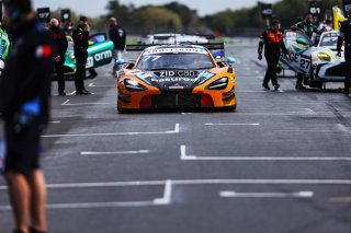 #77 - Morgan Tillbrook / Ben Barnicoat - Optimum Motorsport - McLaren 720S GT3 Evo | SRO / JEP