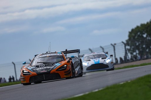 #77 - Morgan Tillbrook / Ben Barnicoat - Optimum Motorsport - McLaren 720S GT3 Evo | SRO / JEP