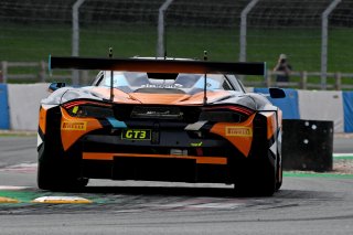 #77 - Morgan Tillbrook / Ben Barnicoat - Optimum Motorsport - McLaren 720S GT3 Evo | SRO / JEP