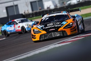 #77 - Morgan Tillbrook / Ben Barnicoat - Optimum Motorsport - McLaren 720S GT3 Evo | SRO / JEP