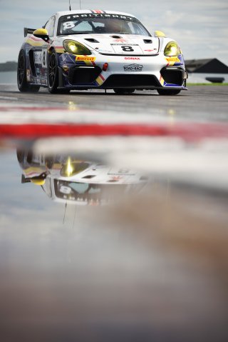 #8 - Ian Duggan / Tom Bradshaw - Toro Verde GT - Porsche 718 Cayman GT4 RS CS | SRO / JEP