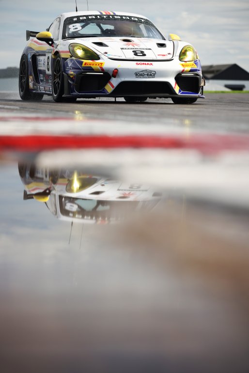 #8 - Ian Duggan / Tom Bradshaw - Toro Verde GT - Porsche 718 Cayman GT4 RS CS | SRO / JEP