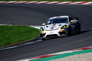 #8 - Ian Duggan / Tom Bradshaw - Toro Verde GT - Porsche 718 Cayman GT4 RS CS | SRO / JEP