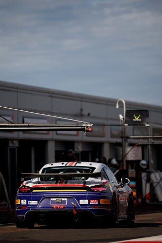 #8 - Ian Duggan / Tom Bradshaw - Toro Verde GT - Porsche 718 Cayman GT4 RS CS | SRO / JEP