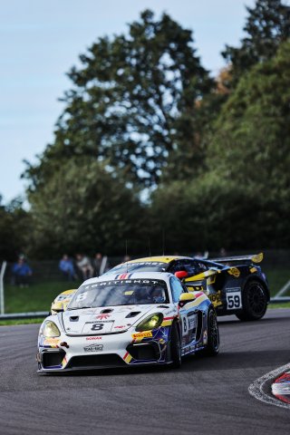 #8 - Ian Duggan / Tom Bradshaw - Toro Verde GT - Porsche 718 Cayman GT4 RS CS | SRO / JEP