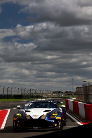 #97 - John Hartshorne / Jordan Collard - Stratton Motorsport - Aston Martin Vantage AMR GT4 Evo | SRO / JEP