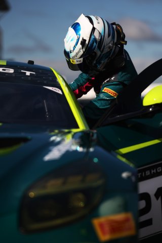 #21 - Will Orton - MK Racing - Aston Martin Vantage AMR GT4 Evo | SRO / JEP