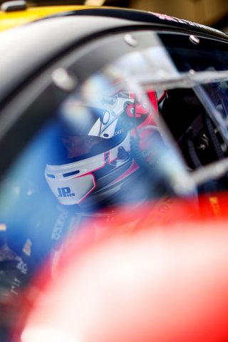 #59 - Luca Hopkinson - Optimum Motorsport - McLaren Artura GT4
 | SRO / JEP