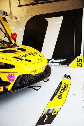 #59 - Luca Hopkinson / Josh Stanton - Optimum Motorsport - McLaren Artura GT4
 | SRO / JEP