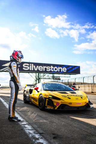 #59 - Luca Hopkinson / Josh Stanton - Optimum Motorsport - McLaren Artura GT4
 | SRO / JEP