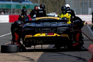 #59 - Luca Hopkinson / Josh Stanton - Optimum Motorsport - McLaren Artura GT4
 | SRO / JEP