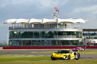 #59 - Luca Hopkinson / Josh Stanton - Optimum Motorsport - McLaren Artura GT4
 | SRO / JEP