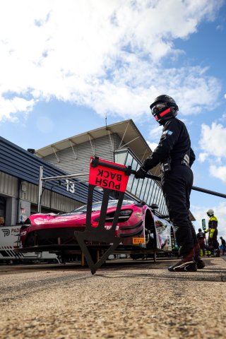 #9 - Mark Smith / Martin Plowman - Paddock Motorsport - McLaren 720S GT3 Evo
 | SRO / JEP