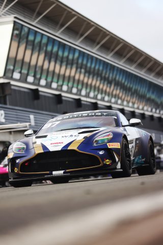 #97 - John Hartshorne / Ronan Pearson / Jonny Adam - GBR Stratton Motorsport - Aston Martin Vantage AMR GT4 Evo
 | SRO / JEP