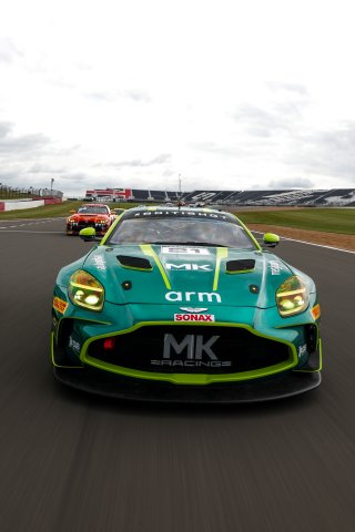 #21 - Will Orton / Jessica Hawkins - MK Racing - Aston Martin Vantage AMR GT4 Evo
 | SRO / JEP