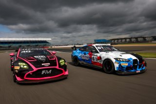 #40 - James Townsend / Joe Wheeler - Townsend Racing powered by Fox Motorsport - Aston Martin Vantage AMR GT4 Evo and #61 - Ernie Graham / Colin Turkington - WSR FlexiFly - BMW M4 GT4 Evo
 | SRO / JEP