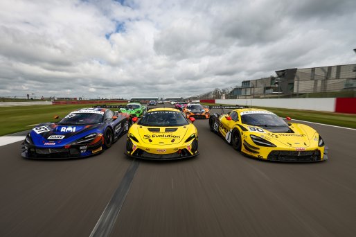 #67 - Simon Orange / Marcus Clutton - Orange Racing by JMH - McLaren 720S GT3 Evo, #59 - Luca Hopkinson / Josh Stanton - Optimum Motorsport - McLaren Artura GT4, #90 - Marc Warren / Jack Brown - Optimum Motorsport - McLaren 720S GT3 Evo
 | SRO / JEP