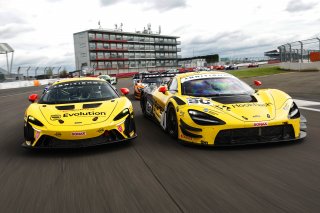 #59 - Luca Hopkinson / Josh Stanton - Optimum Motorsport - McLaren Artura GT4, #90 - Marc Warren / Jack Brown - Optimum Motorsport - McLaren 720S GT3 Evo
 | SRO / JEP
