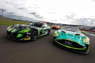 #74 - Thomas Holland / Hadley Simpson - Innovation Racing - Ginetta G56 GT4 Evo, #21 - Will Orton / Jessica Hawkins - MK Racing - Aston Martin Vantage AMR GT4 Evo
 | SRO / JEP