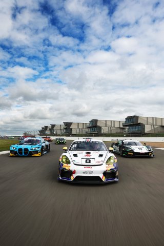 #8 - Ian Duggan / Tom Bradshaw - Toro Verde GT - Porsche 718 Cayman GT4 RS CS
 | SRO / JEP