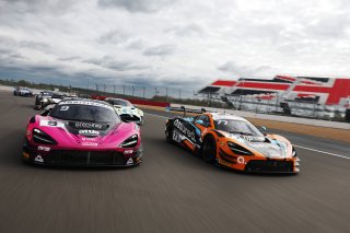 #9 - Mark Smith / Martin Plowman - Paddock Motorsport - McLaren 720S GT3 Evo, #77 - Morgan Tillbrook / Ben Barnicoat - McLaren 720S GT3 Evo
 | SRO / JEP
