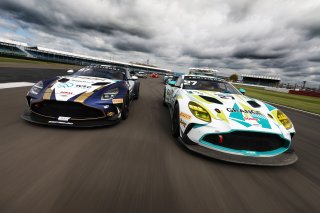 #97 - John Hartshorne / Ronan Pearson / Jonny Adam - GBR Stratton Motorsport - Aston Martin Vantage AMR GT4 Evo, #27 - Daniel Lavery / Darren Turner - Grange Racing by FSR - Aston Martin Vantage AMR GT4 Evo
 | SRO / JEP