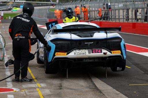 #17 - Harry George / Luca Hopkinson - Optimum Motorsport McLaren Artura GT4
 | SRO / JEP